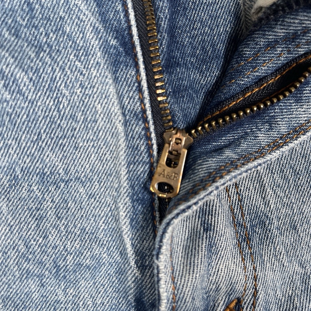 Abercrombie Fitch The 90's Straight Ultra High Rise Jeans Size 24/00 Distressed - Picture 3 of 9